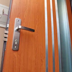 ADLO - Exteri�rov� Termo dvere Kasim, Presklen� PS370, pancierov� sklo Grepi, li�ty Anticorro