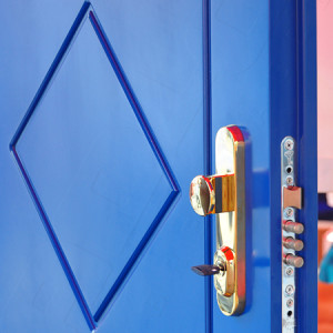 ADLO - Bezpe�nostn� dvere ADUO, profilov� Color F157, vchod do bytu, protihlukov�