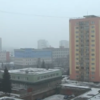 Násilím vošli do bytu a napadli 21 ročného muža Násilím vošli do bytu a napadli 21 ročného muža