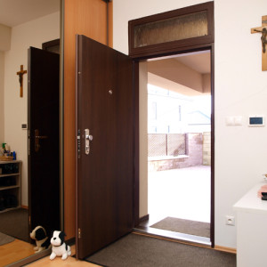 ADLO - Bezpenostn Termo dvere TEJEN, hladk s nadsvetlkom, celkov vka zostavy 246 cm