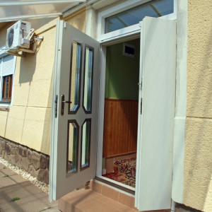 Bezpe�nostn� Termo dvere TEDUO, presklen�, dvojkr�dlov�, svetl�k, rozmer zostavy 140cm x 254cm