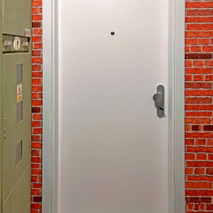 ADLO bezpe�nostn� dvere Kasim, oblo�kov� z�rub�a, vstup do bytu