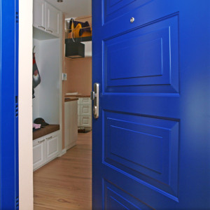 ADLO - Bezpe�nostn� dvere ARDEN, kazetov� design KV 203, zali�tovanie kaziet KV - 2, povrch RAL 2013