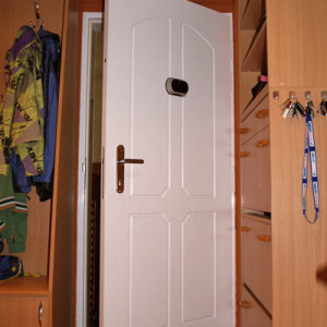 ADLO - Bezpe�nostn� dvere TESIM, Profilov� F154, Color RAL 9003 , vchodov� dvere do bytu