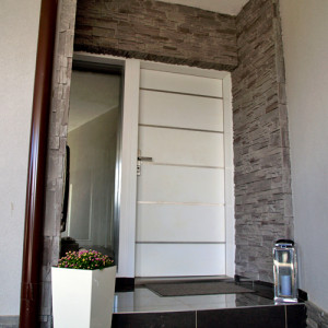 ADLO - Bezpe�nostn� Termo dvere Teduo, li�ty atyp anticoro, bo�n� svetl�k s pancierov�m trojsklom