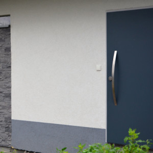 ADLO - Bezpenostn dvere TEDUO, Termo Exterirov dvere + zruba, povrch Color, atyp madlo