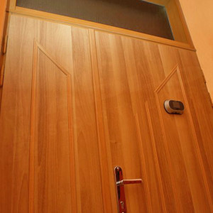 ADLO - Bezpe�nostn� dvere ADUO, Li�tov�, s nadsvetl�kom, Priezorn�k Digit�lny