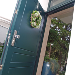 ADLO - Exterirov Termo dvere ARDEN, rka 105cm, profilov design F240, povrch RAL 6012 a nadsvetlk