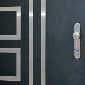 ADLO - Bezpe�nostn� dvere ADUO, Li�tov� LP 552, li�ty ploch� Anticoro