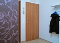 ADLO - Bezpečnostné dvere ADUO, hladký design, bezpečnostná páka na dvere, Panoramatický priezorník