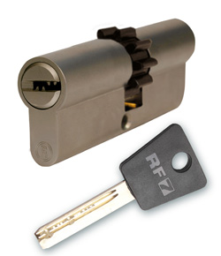 Bezpe�nostn� vlo�ka Resist RF7, ozub, 75mm/30x45, 5 k�.